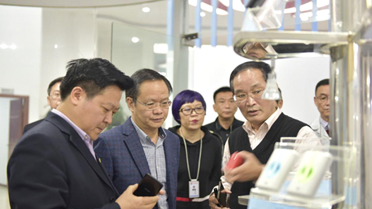 市長劉志仁、農(nóng)行湖南省分行行長陶偉梁來公司調(diào)研